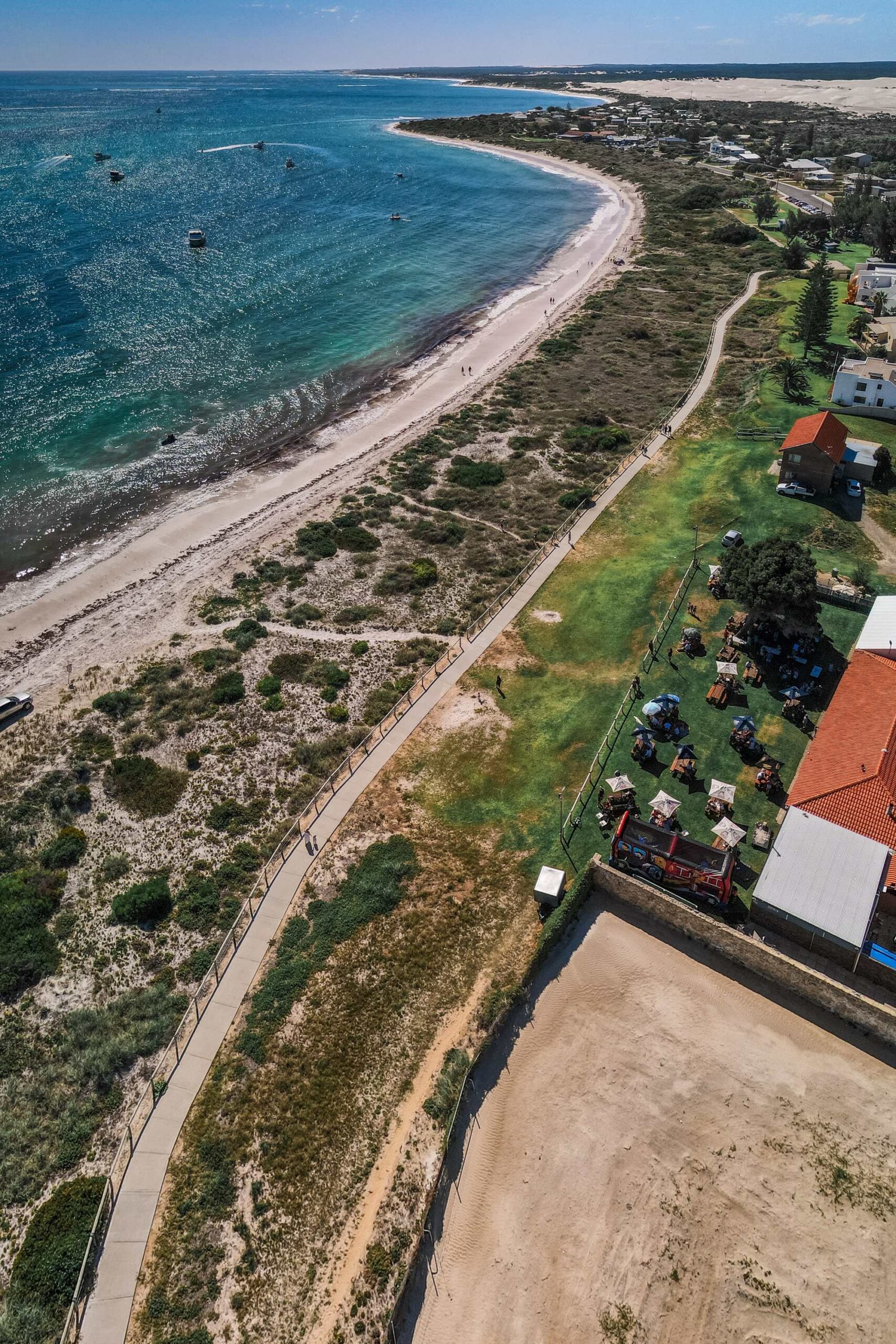 Panoramica de terrenos con vista al mar